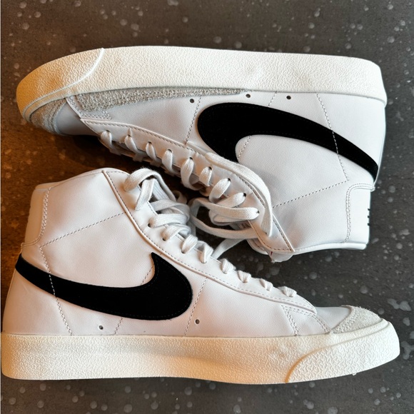 Brand new Nike Blazer. Women’s size 11.5 (men’s size 10). No box - Picture 2 of 7